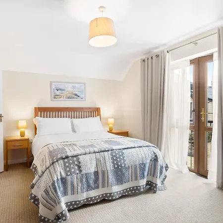 The Courtyard Escape Apartment Clifden