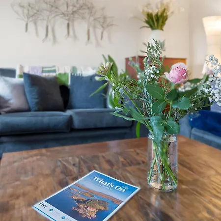 The Courtyard Escape Apartman Clifden