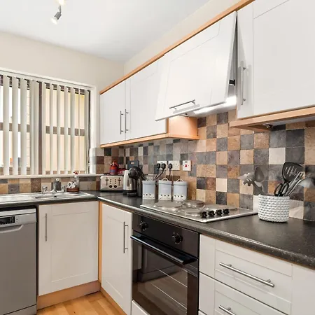 The Courtyard Escape * كليفدين