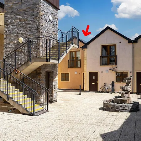 The Courtyard Escape * Clifden