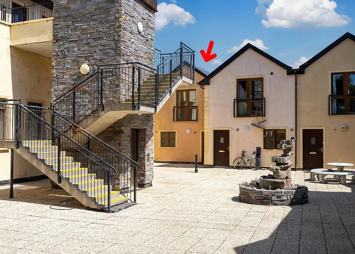 The Courtyard Escape * Clifden